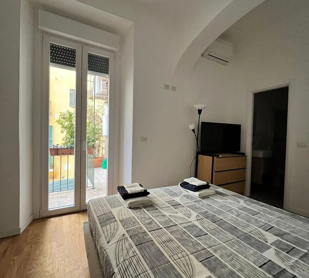 Zaffiro Esquilino Charming Apartment Rome 0*,
